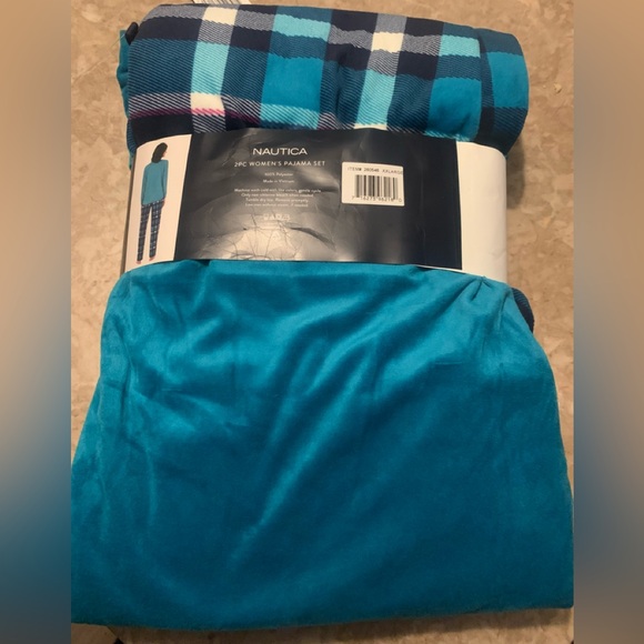 Nautica Women’s 2PC Pajama Set - Picture 5 of 5